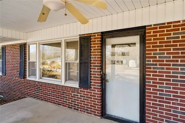 126 Lowe ST, Belton, SC 29627