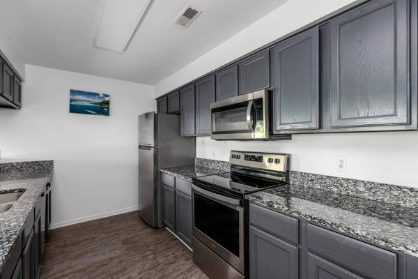 1297 Heatherwood Lane, Ann Arbor, MI 48108