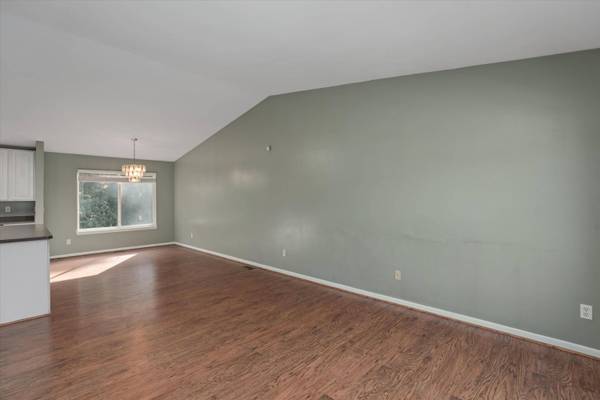 6751 Maplelawn Drive, Ypsilanti, MI 48197