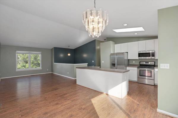 6751 Maplelawn Drive, Ypsilanti, MI 48197