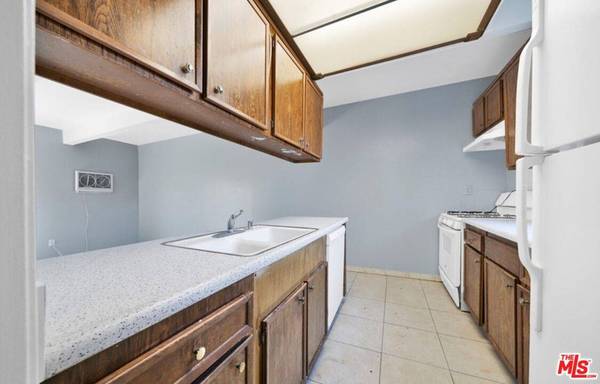 43643 Stanridge Ave, Lancaster, CA 93535