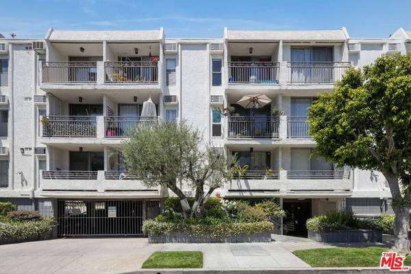 6151 Orange St #307, Los Angeles, CA 90048