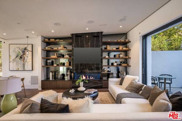 3616 Cadman Dr, Los Angeles, CA 90027