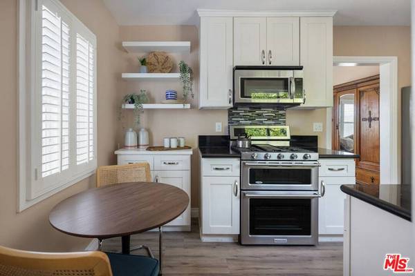 3007 Hyde Park Blvd, Los Angeles, CA 90043