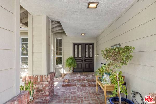 29377 Begonias Ln, Canyon Country, CA 91387