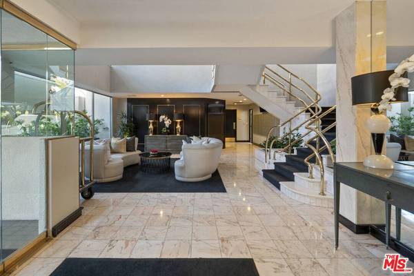 1131 Alta Loma Rd #412, West Hollywood, CA 90069