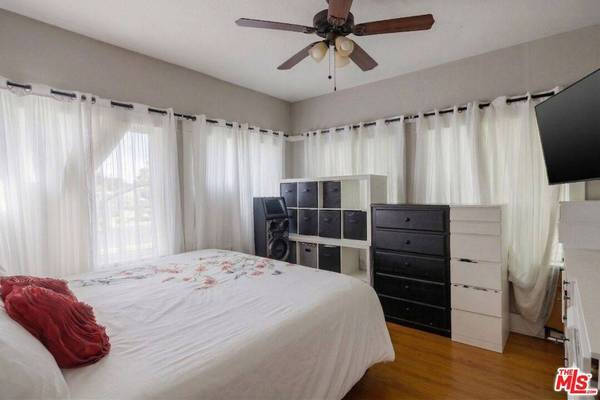 2822 S La Salle Ave, Los Angeles, CA 90018