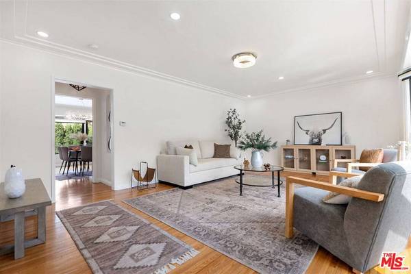 5853 S La Brea Ave, Los Angeles, CA 90056