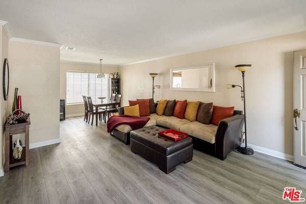 154 N Meridith Ave #7, Pasadena, CA 91106