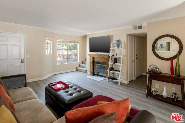 154 N Meridith Ave #7, Pasadena, CA 91106
