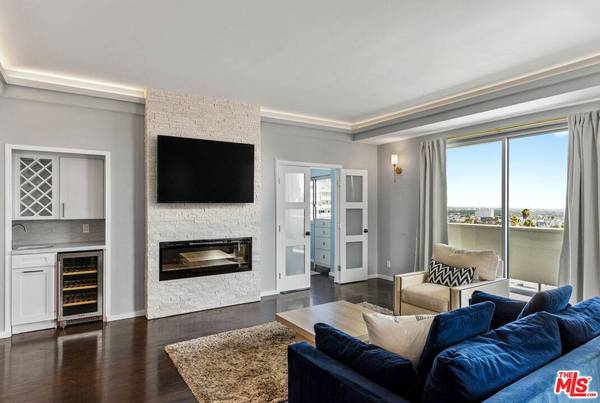 7250 Franklin Ave #616, Los Angeles, CA 90046