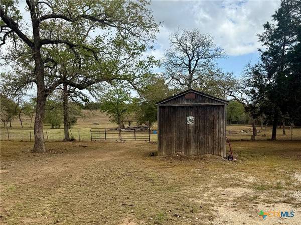 6975 Silver Mine RD, Harwood, TX 78632