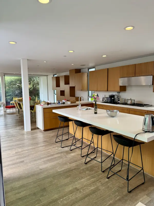732 Brooks Ave, Venice, CA 90291-3425