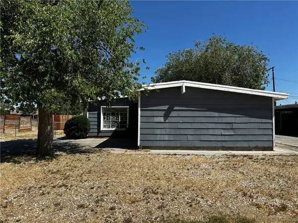 1231 W Avenue H15, Lancaster, CA 93534