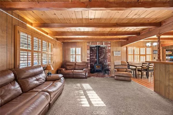 130 Maple LN, Sugarloaf, CA 92386