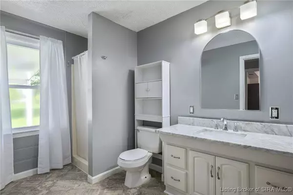 9101 Walter AVE, Louisville, KY 40229