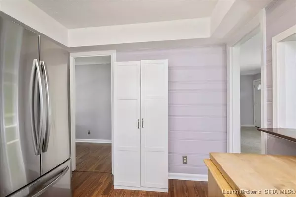 9101 Walter AVE, Louisville, KY 40229