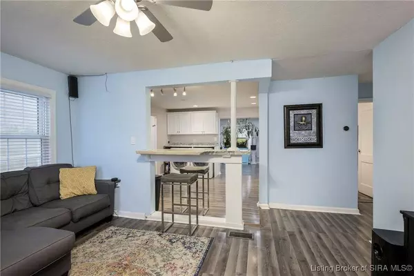 1356 Trinity Park DR, Louisville, KY 40213