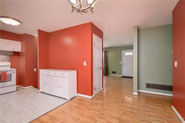 1225 Sportsman DR, Jeffersonville, IN 47130