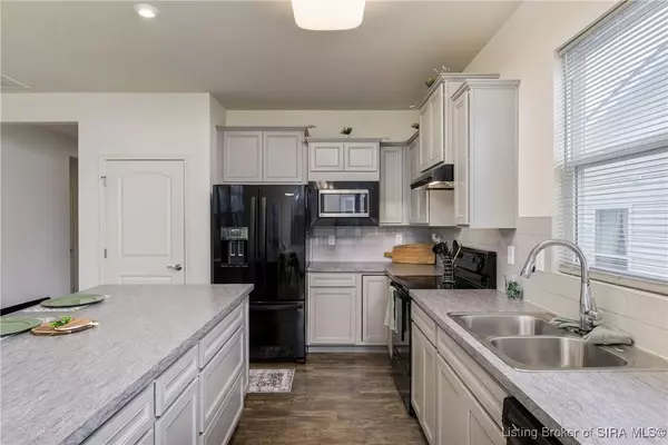 3703 Creekstone Bluff BLVD, La Grange, KY 40031