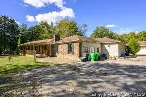 8126 John Pectol RD, Georgetown, IN 47122