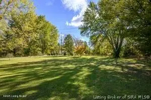 8126 John Pectol RD, Georgetown, IN 47122