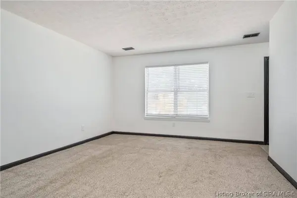 1417 Slate Run RD #54, New Albany, IN 47150