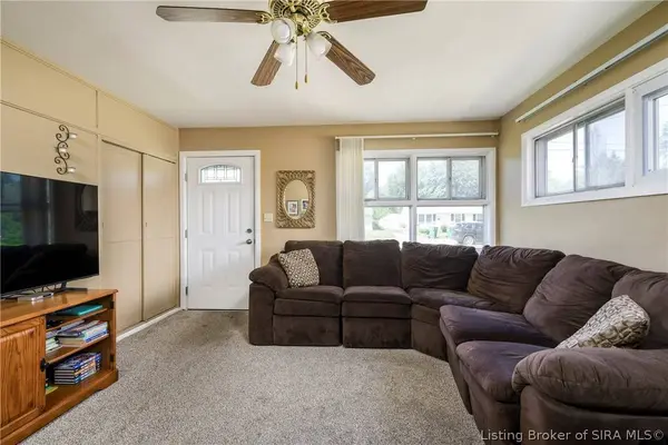 4917 Raven RD, Louisville, KY 40213
