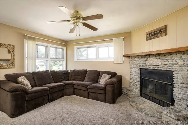 4917 Raven RD, Louisville, KY 40213