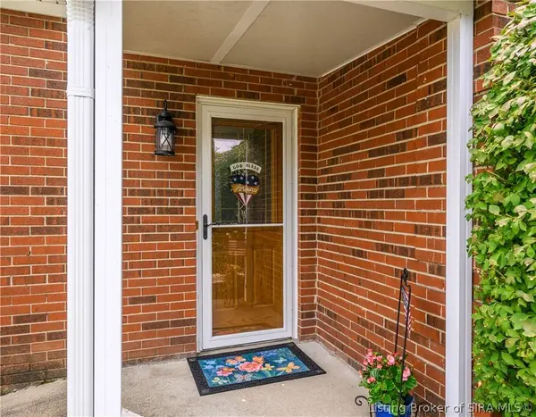 500 Bentbrook DR, New Albany, IN 47150
