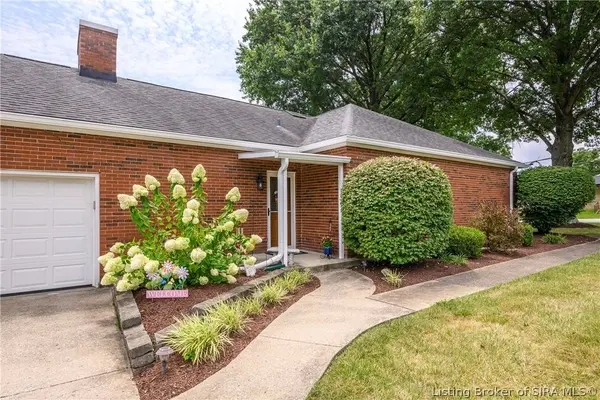 500 Bentbrook DR, New Albany, IN 47150