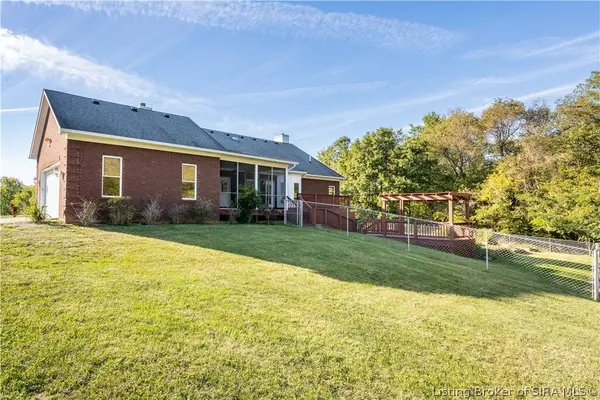 5775 W Nally CT, Fredericksburg, IN 47120