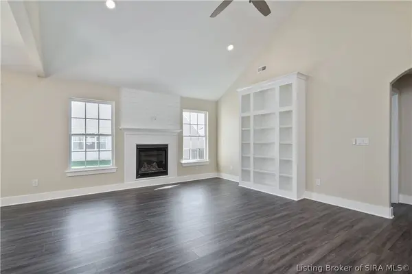 7828 Linwood CIR, Charlestown, IN 47111