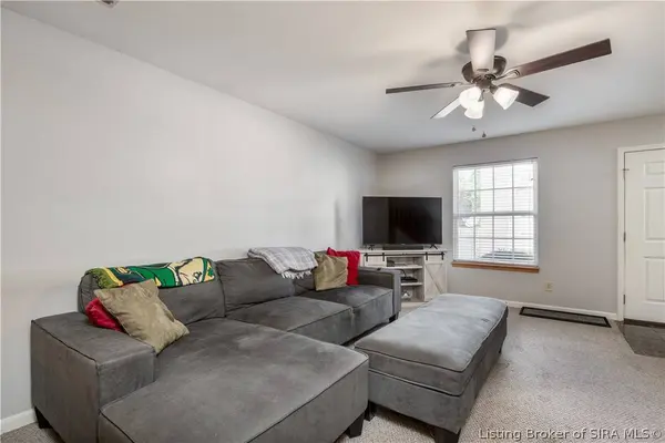 4521 Meadow Lark Manor LN, Louisville, KY 40245