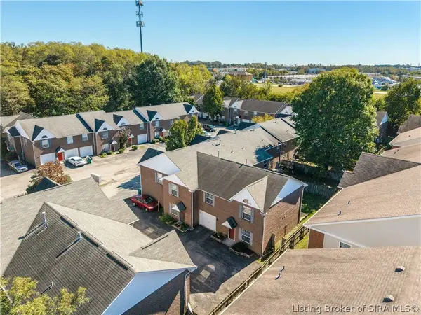 4521 Meadow Lark Manor LN, Louisville, KY 40245