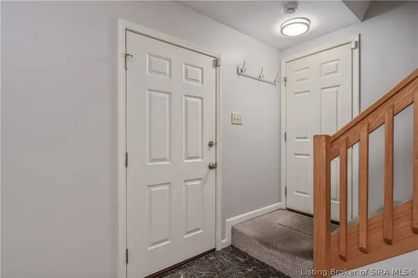 4521 Meadow Lark Manor LN, Louisville, KY 40245