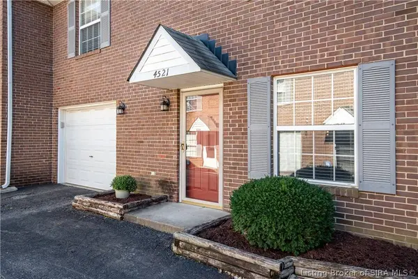 4521 Meadow Lark Manor LN, Louisville, KY 40245