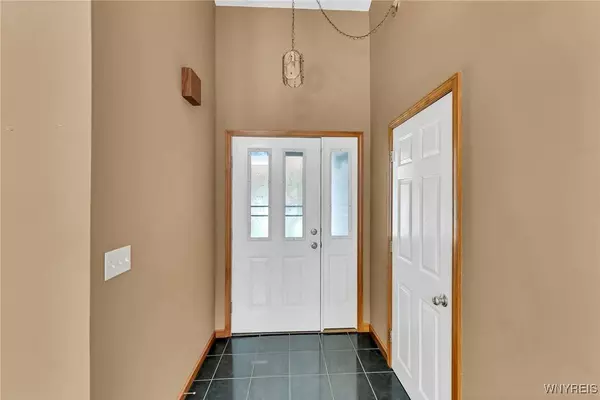 1245 Dodge RD, Getzville, NY 14068