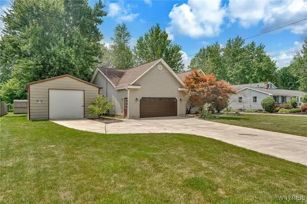 1245 Dodge RD, Getzville, NY 14068