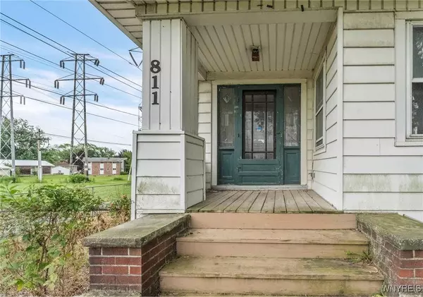 811 Cleveland DR, Buffalo, NY 14225