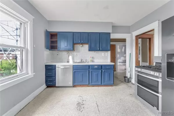 811 Cleveland DR, Buffalo, NY 14225