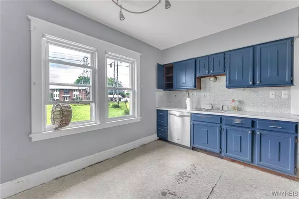 811 Cleveland DR, Buffalo, NY 14225