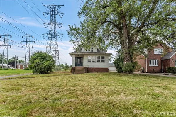 811 Cleveland DR, Buffalo, NY 14225