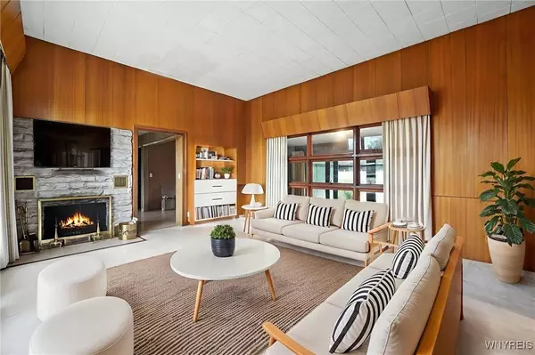 4990 Meadowbrook RD, Buffalo, NY 14221