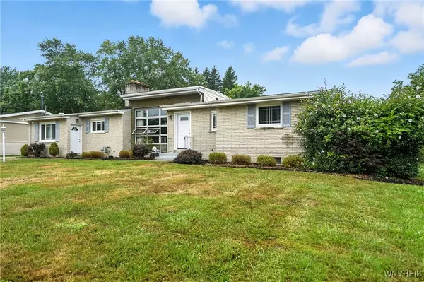 4990 Meadowbrook RD, Buffalo, NY 14221