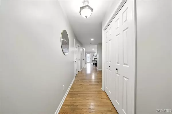 5 Astor Ridge DR #D, Buffalo, NY 14228