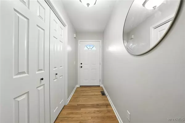 5 Astor Ridge DR #D, Buffalo, NY 14228