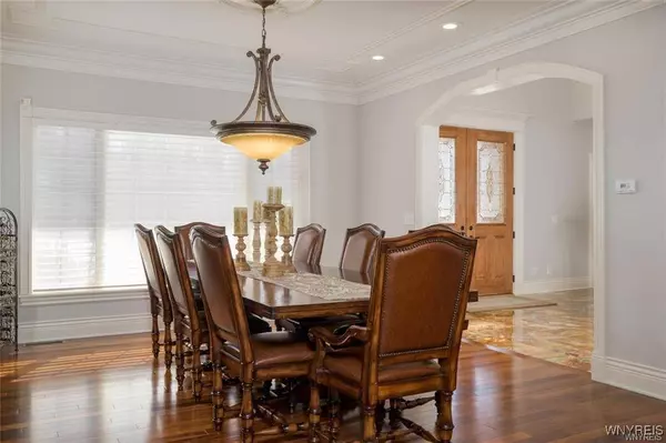 698 Windover LN, Derby, NY 14047