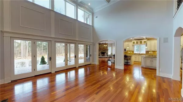 698 Windover LN, Derby, NY 14047