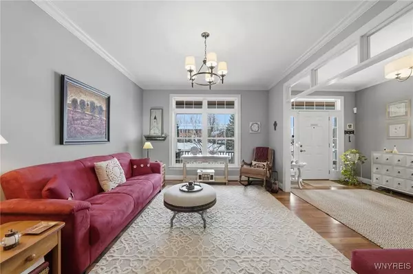 5115 Willowbrook DR W, Clarence, NY 14031